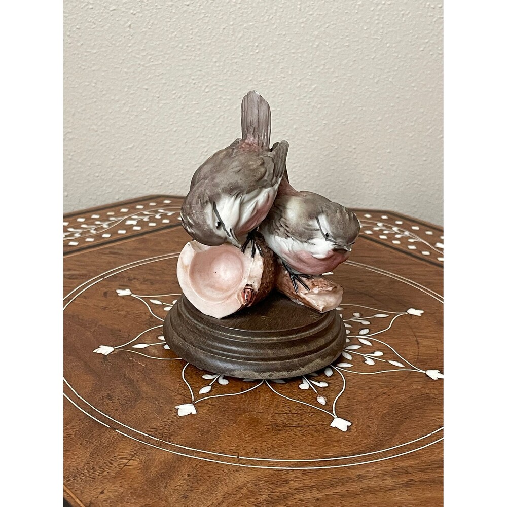 Vintage Giuseppe Armani Porcelain Finches On Log Figurine Italy